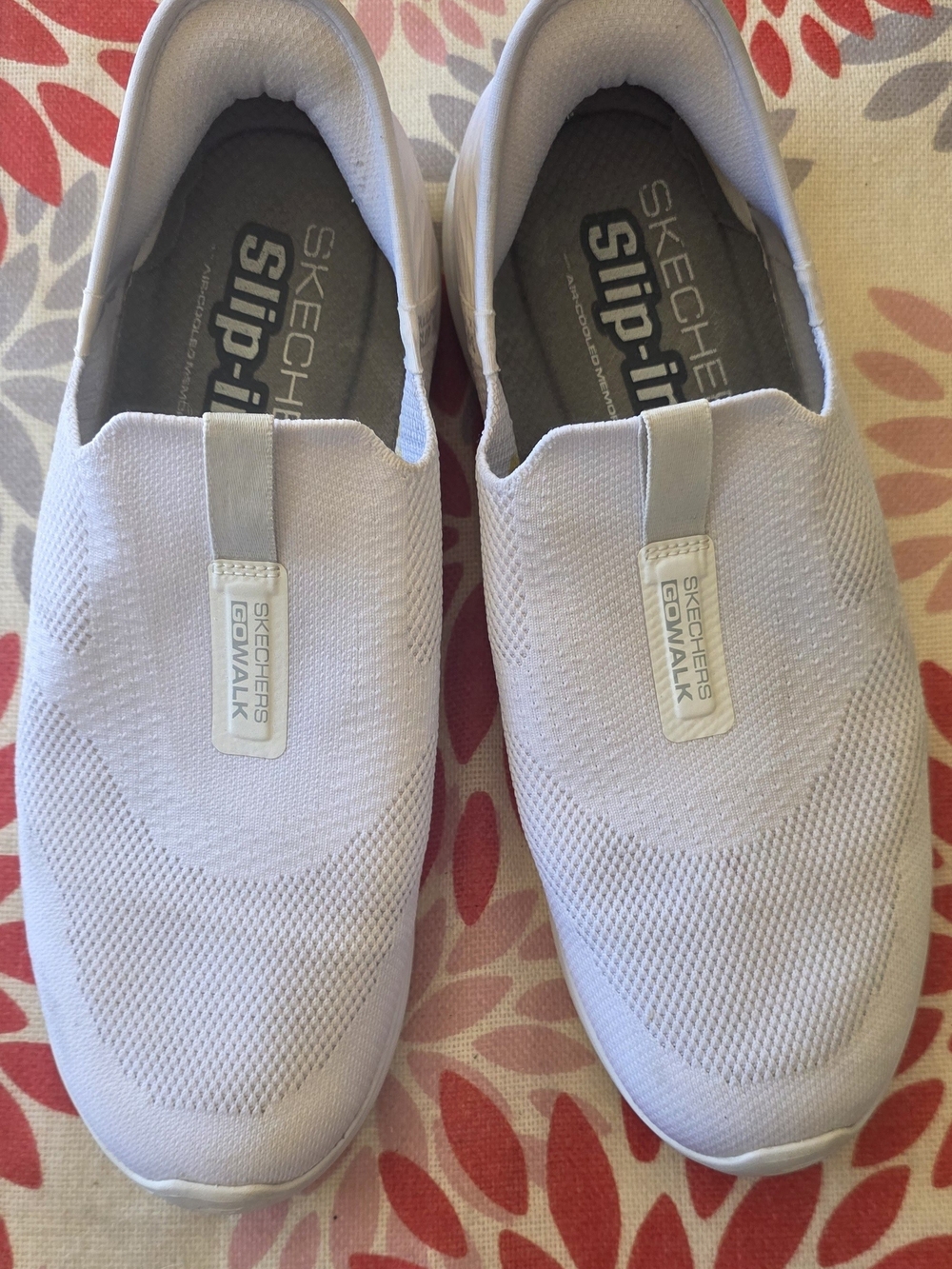 Skechers Slip-In Go Walk Slip-On Sneakers in White